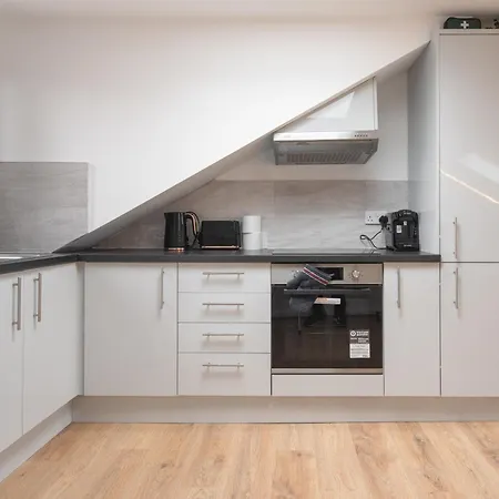 Scandi Loft Style Apartment - Sleeps 6 - Near Manchester Airport Exterior photo